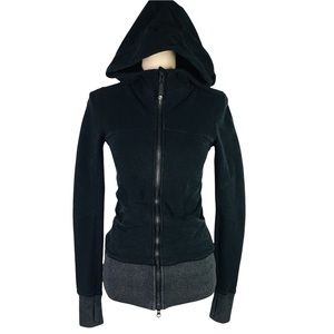 Lululemon Women’s black Size 4 Define full zip up thumbhole Stretch Jacket
